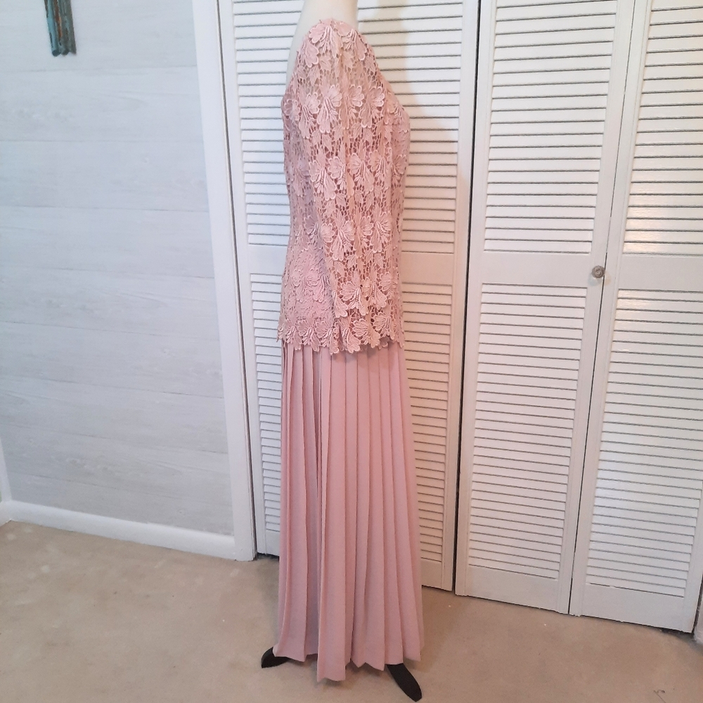 RARE VINTAGE union made blush pink lace maxi pleated dress sz 12 - Picture 2 of 9